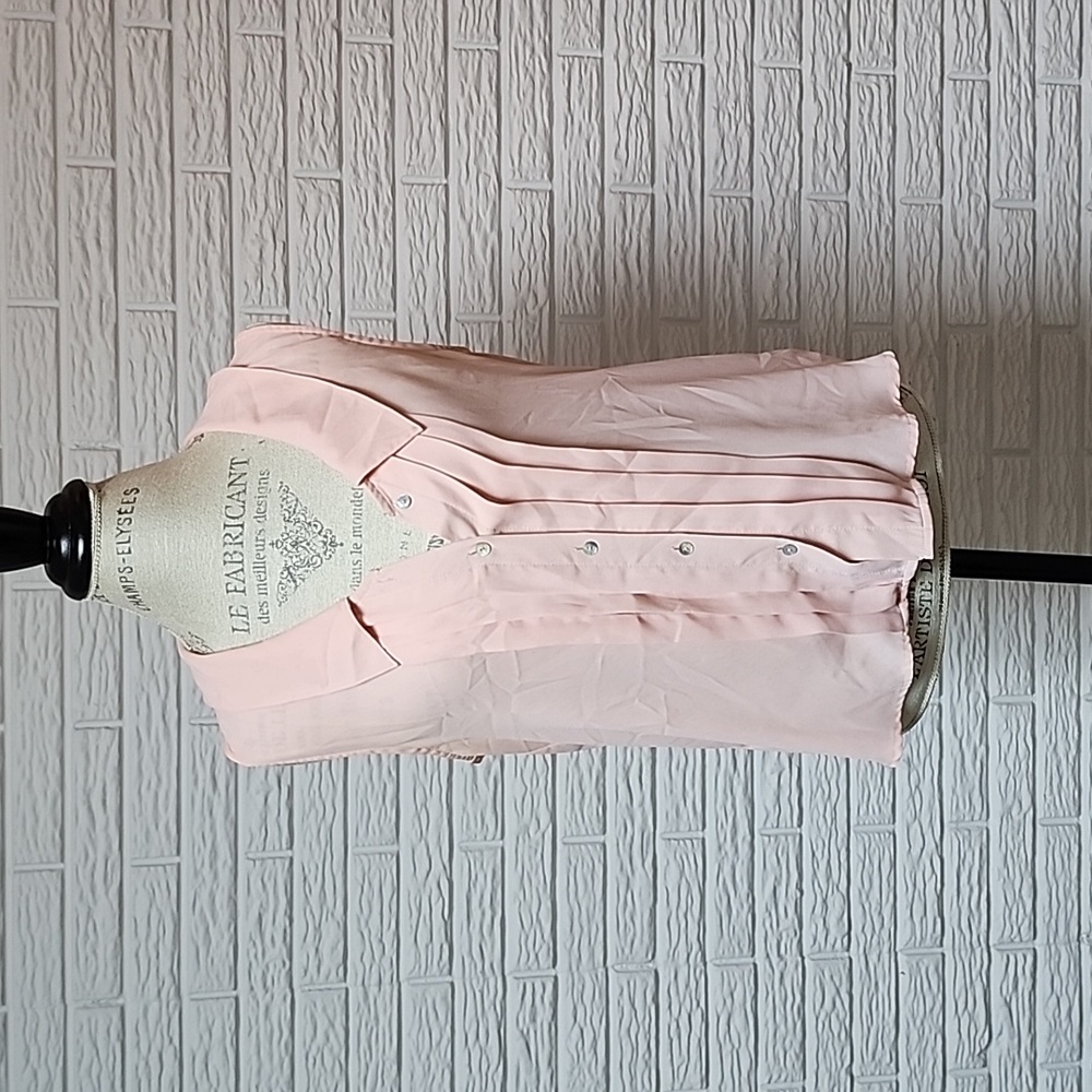 Sleeveless Blouse